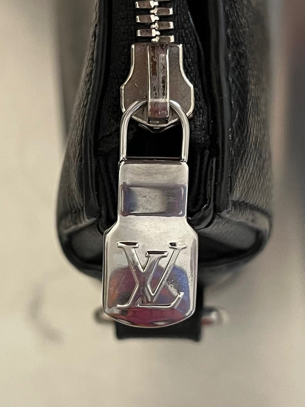 Louis Vuitton Anton
