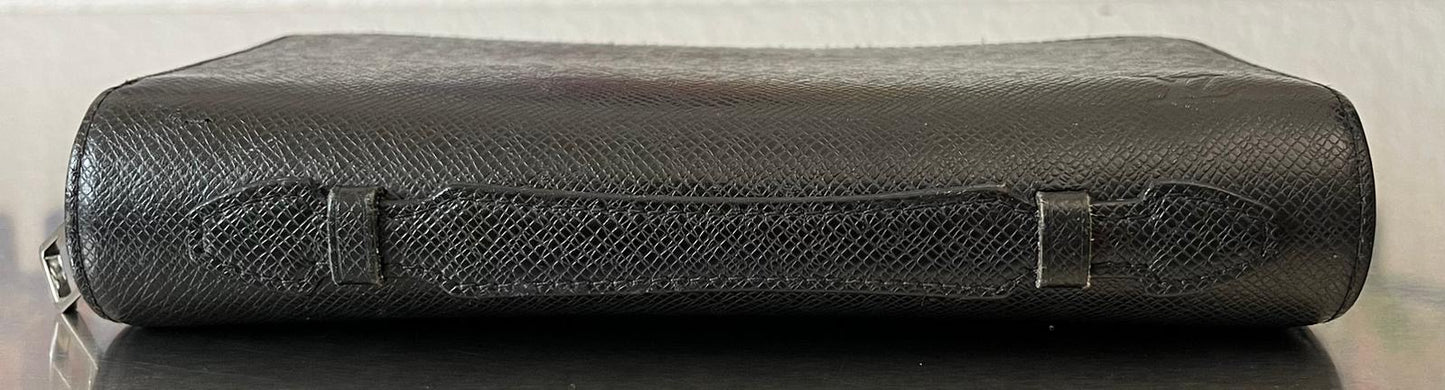 Louis Vuitton Zippy XL Taiga