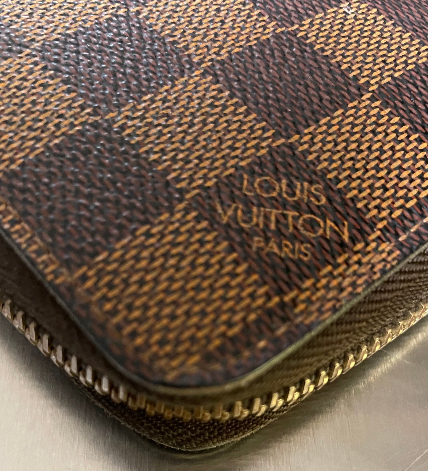 Louis Vuitton Zippy Damier