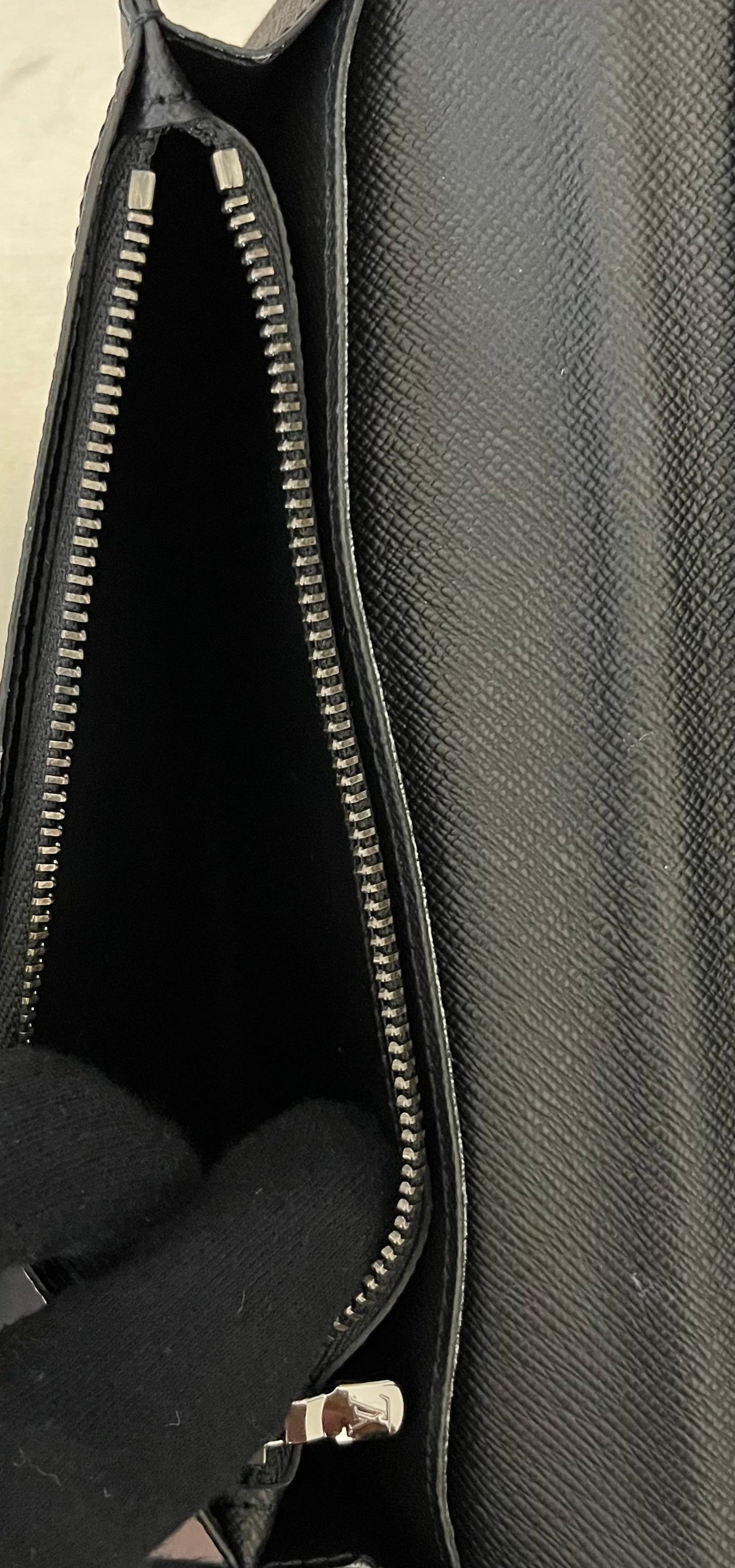 Louis Vuitton Brazza Monogram Eclipse