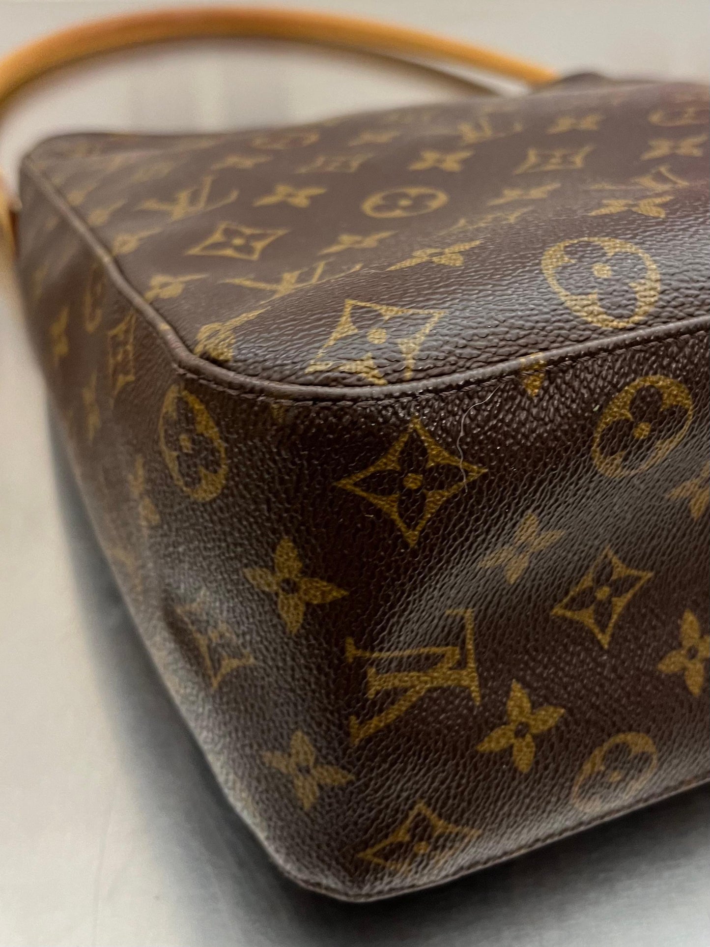 Louis Vuitton Looping GM