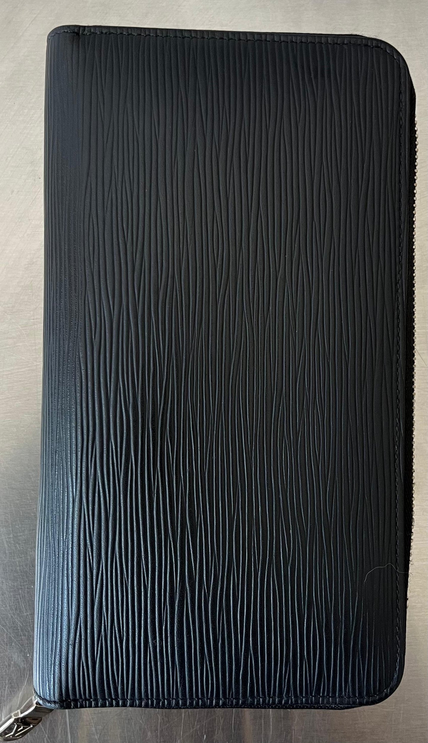 Louis Vuitton Zippy Organizer Epi