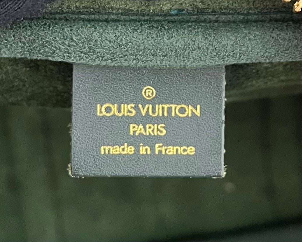 Louis Vuitton Kendall GM Taiga
