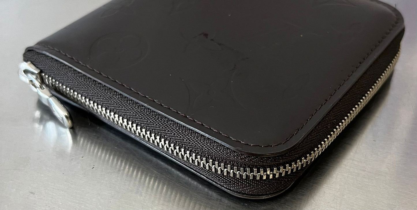 Louis Vuitton Monogram Glace Bi-Fold