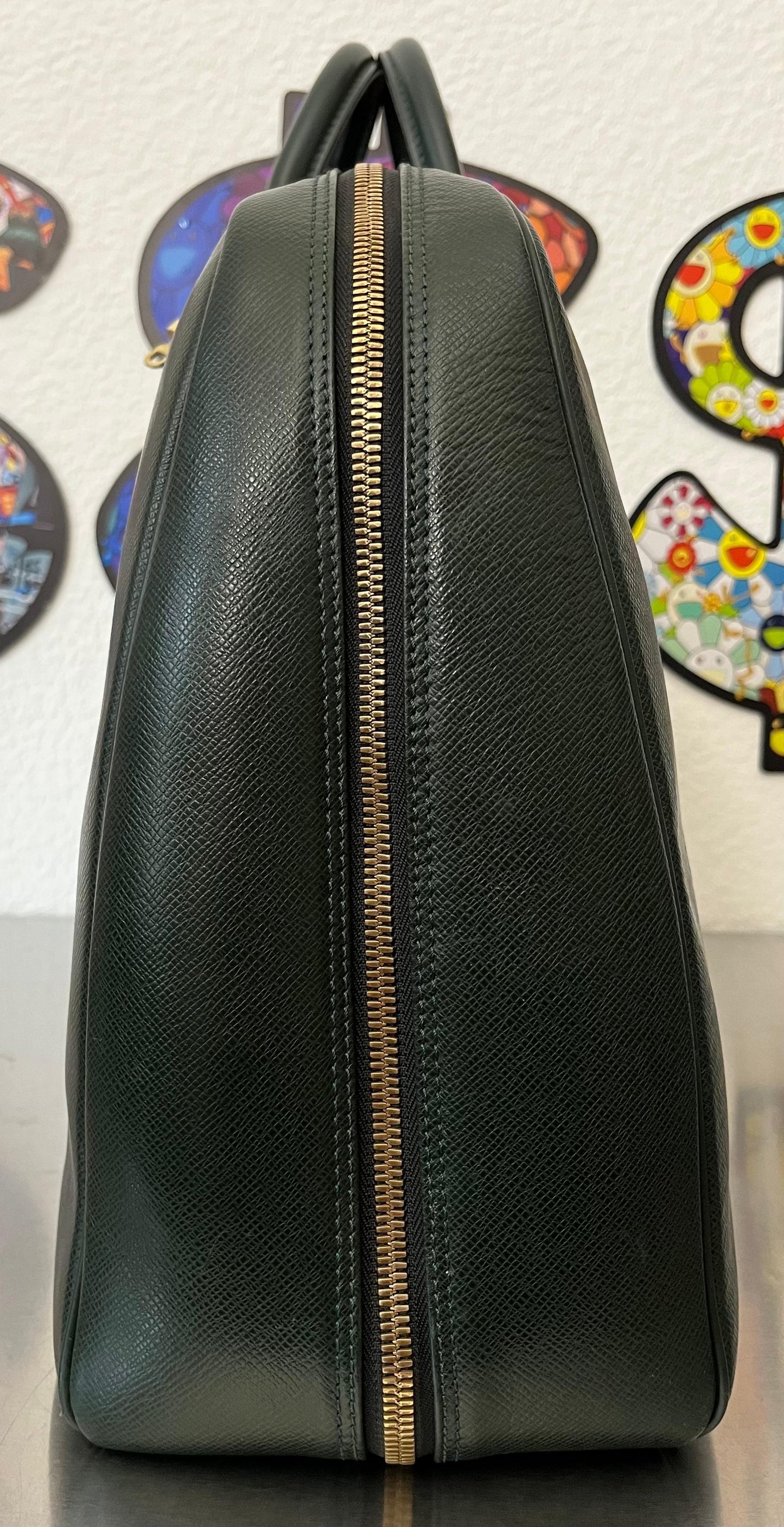 Louis Vuitton Helanga Taiga