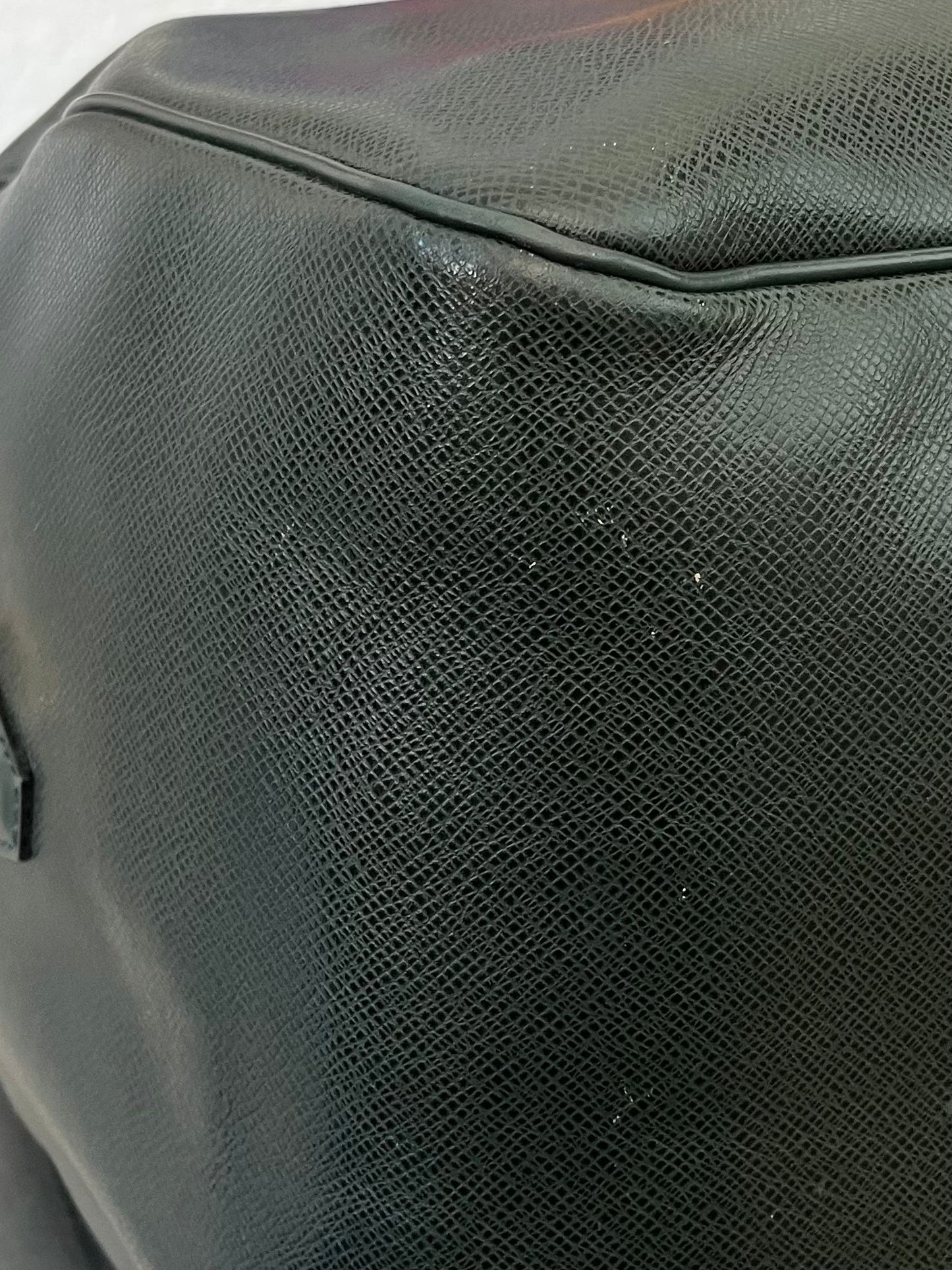 Louis Vuitton Kendall GM Taiga Leder