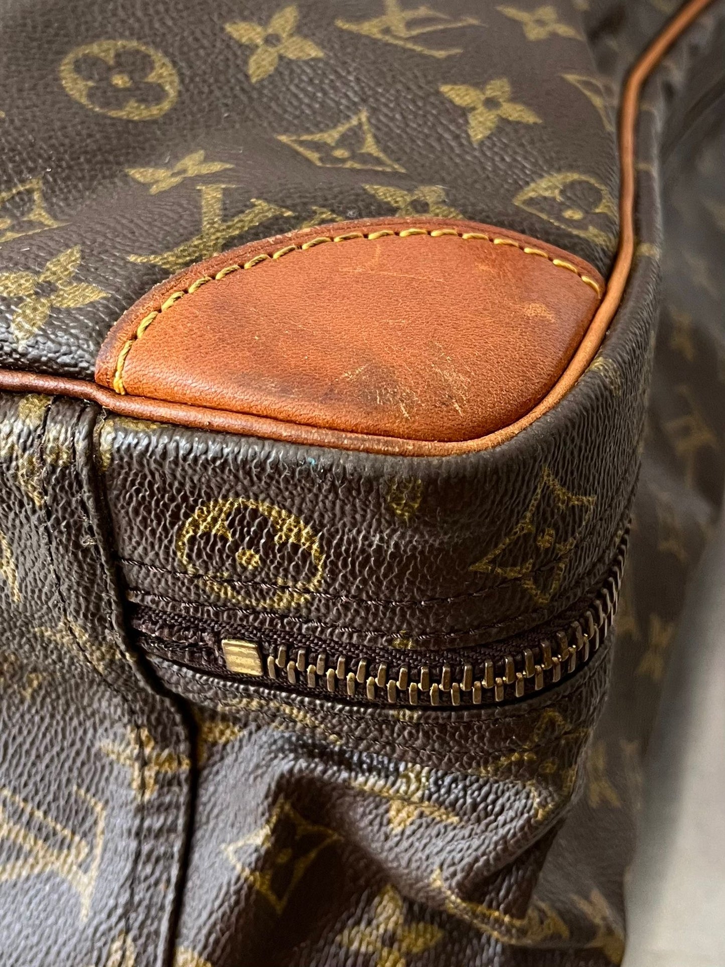 Louis Vuitton Sirius 50