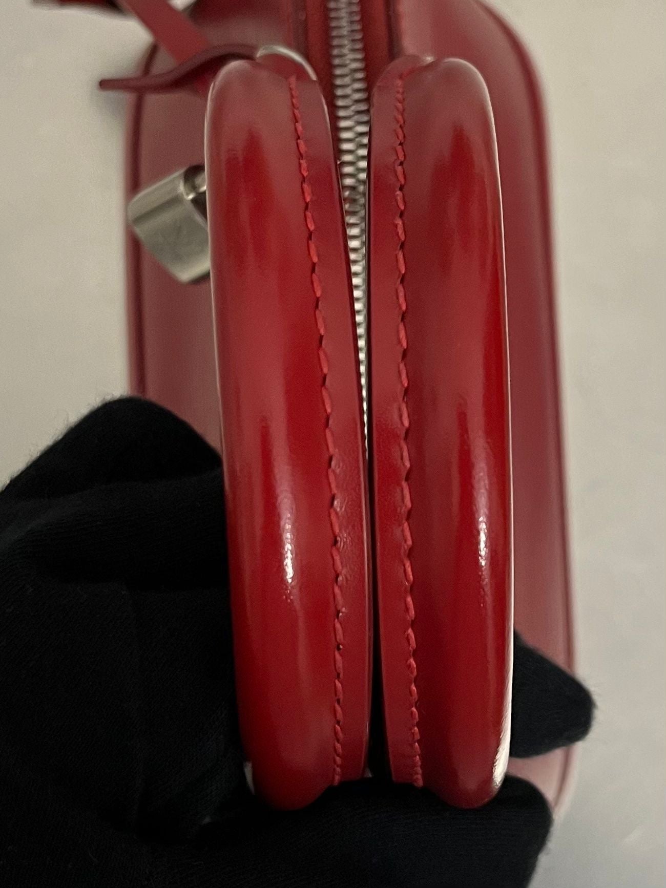 Louis Vuitton Alma BB Epi