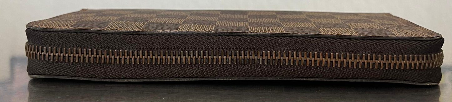 Louis Vuitton Zippy Damier