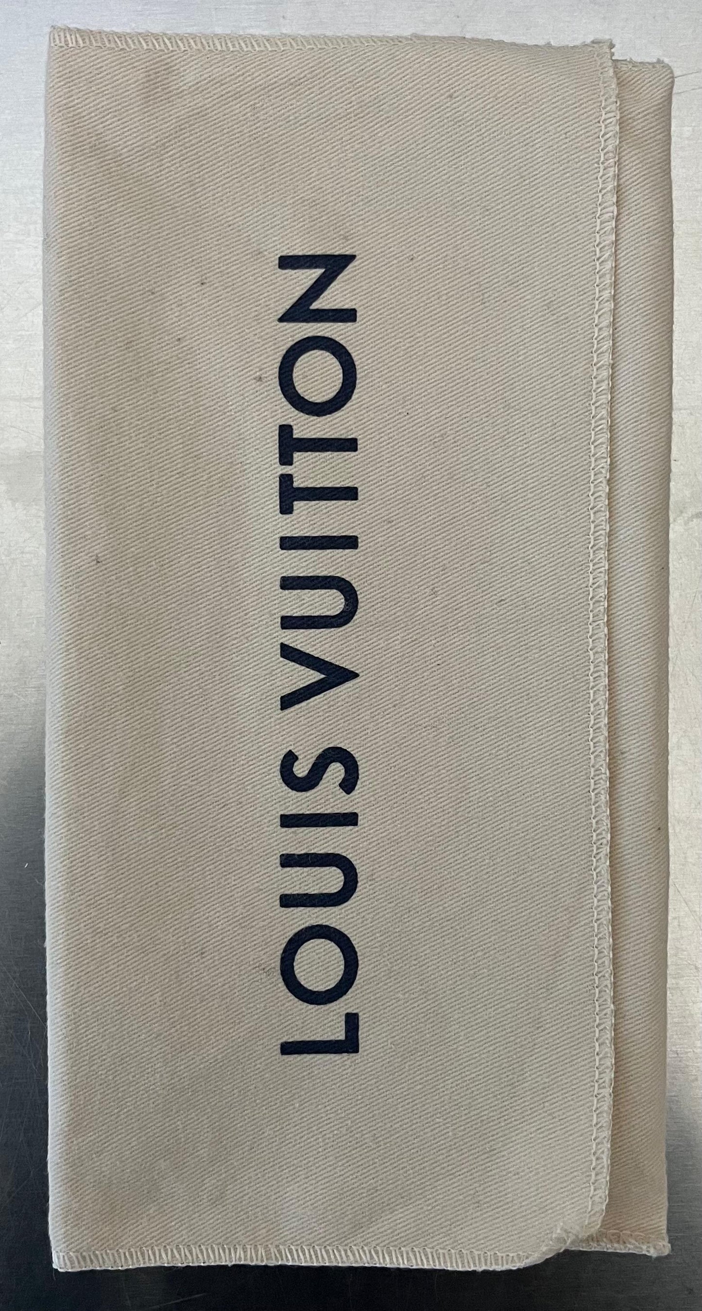 Louis Vuitton Brazza Infini Leder
