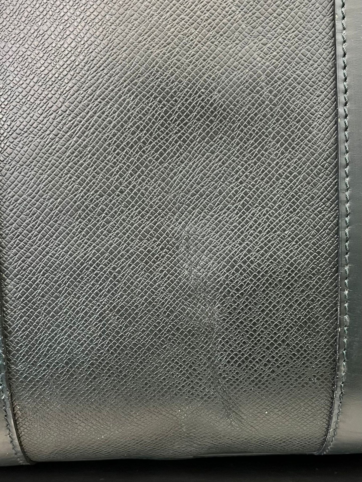 Louis Vuitton Kendall PM Taiga