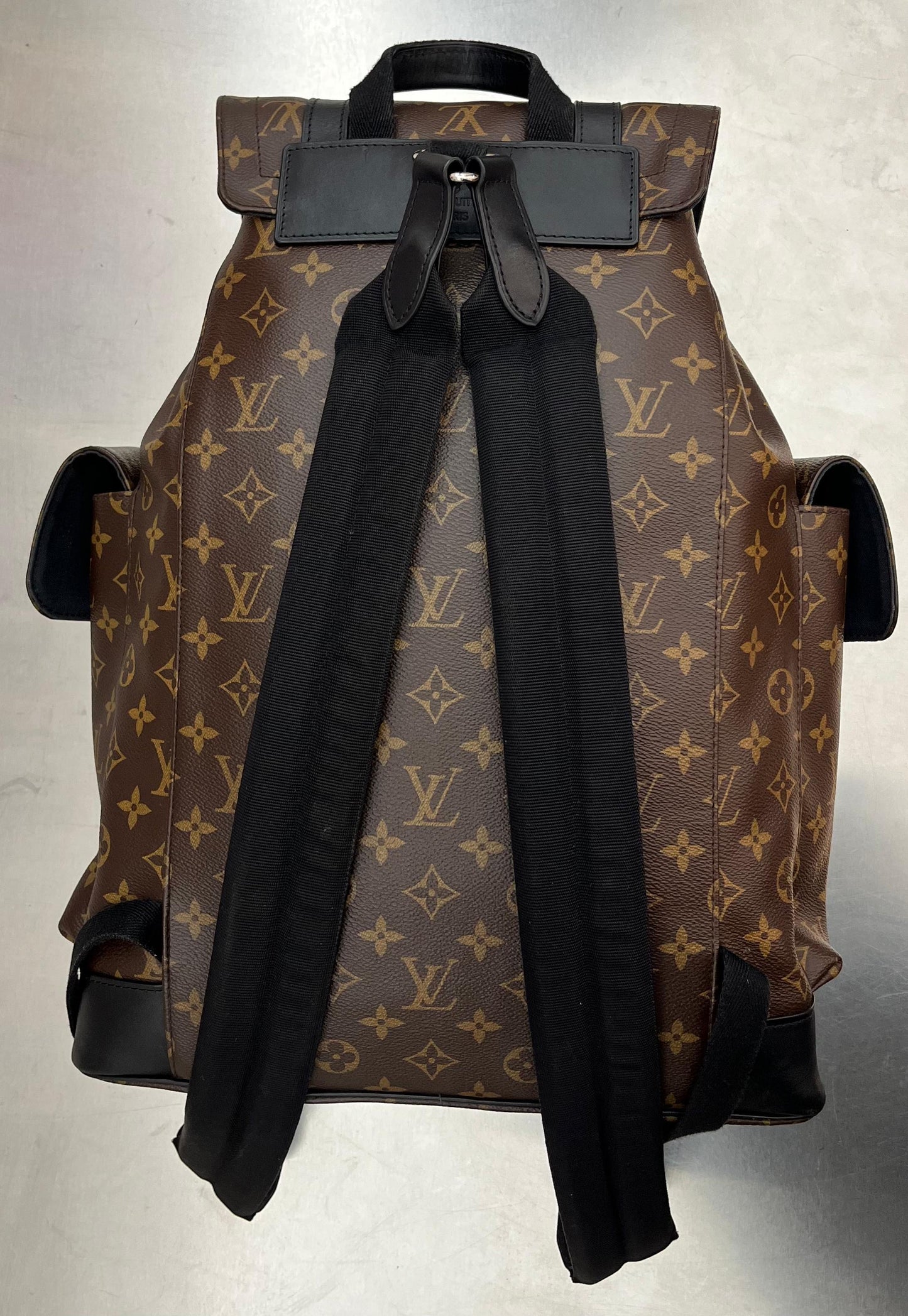 Louis Vuitton Christopher MM