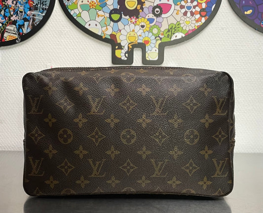 Louis Vuitton Trousse Toilette 28