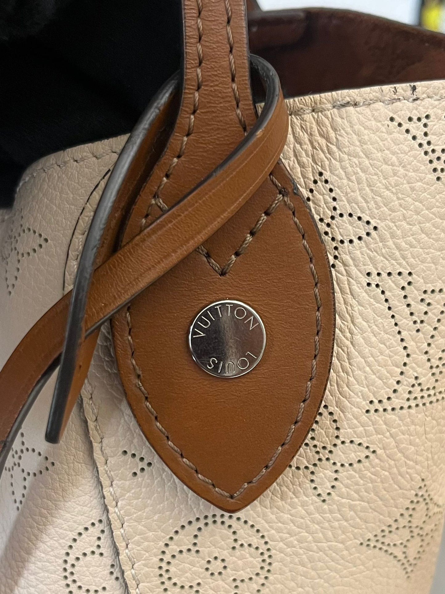 Louis Vuitton Hina PM