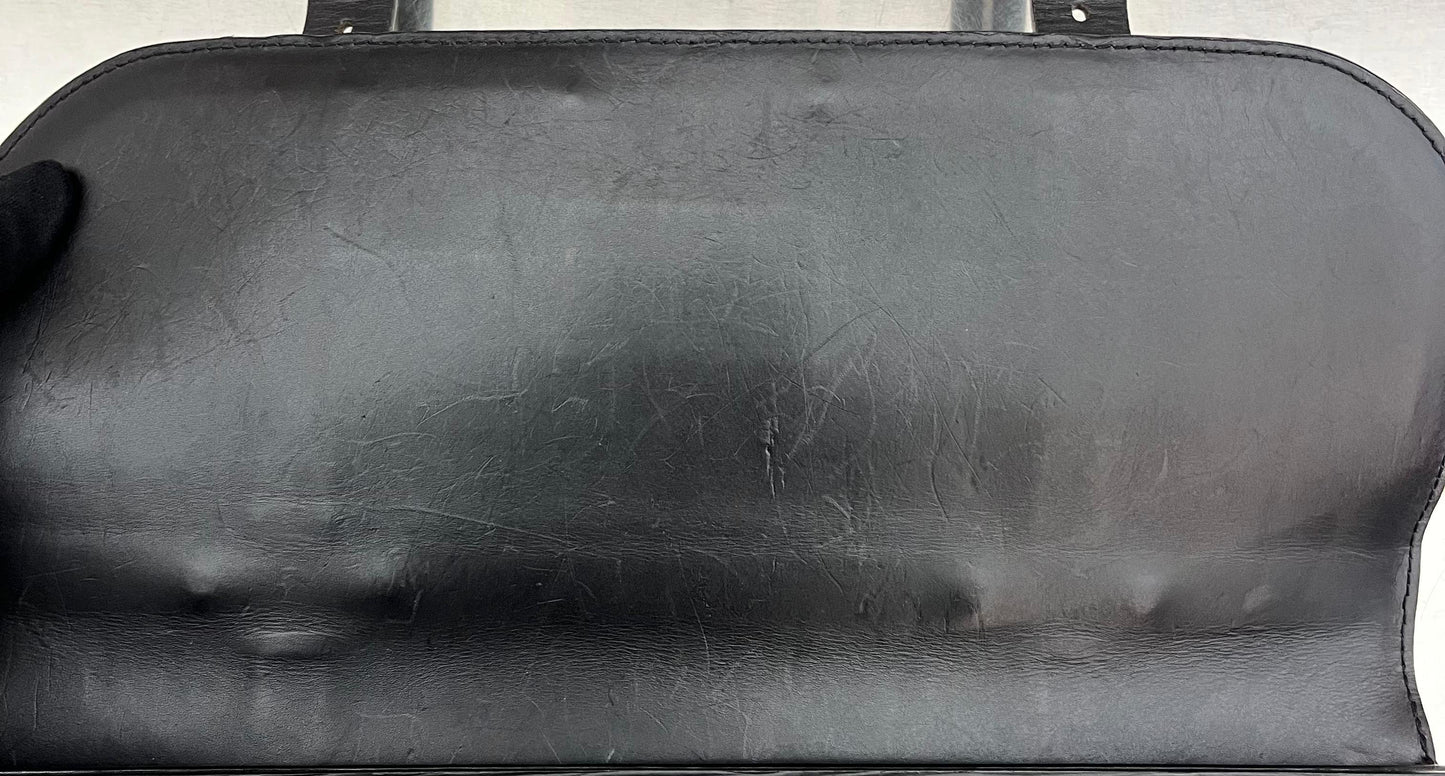 Louis Vuitton Larry Epi Leder