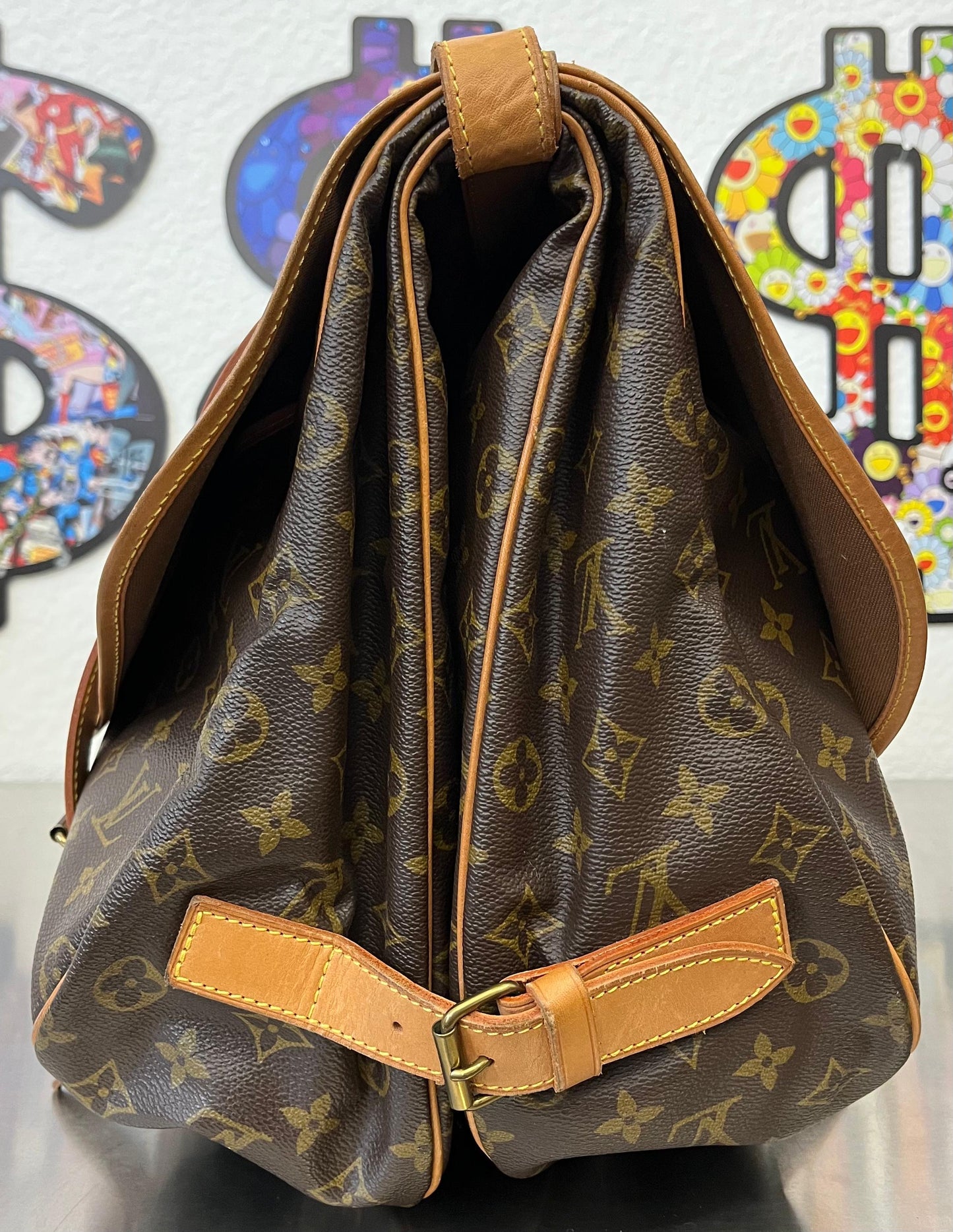 Louis Vuitton Saumur 43