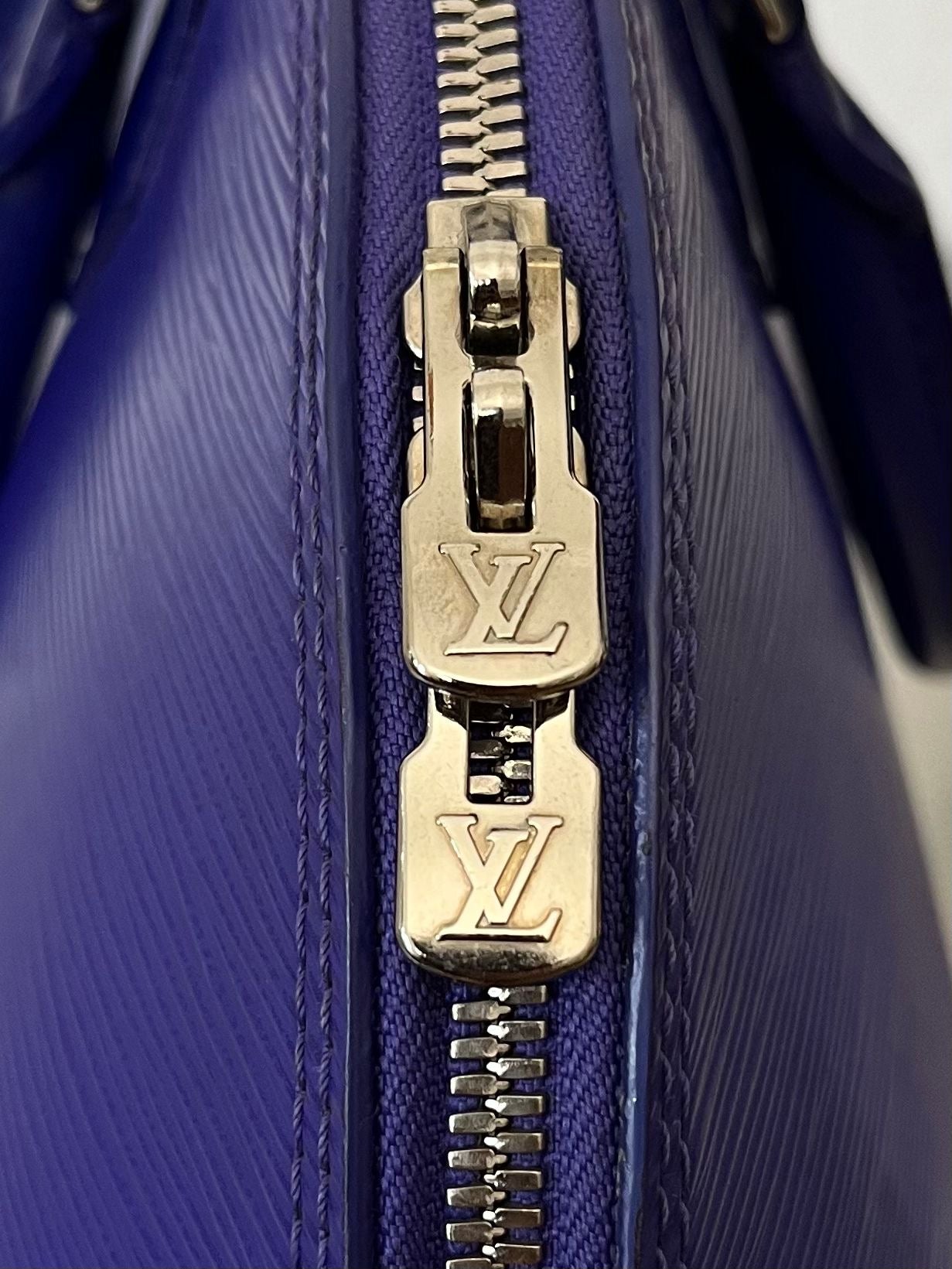 Louis Vuitton Alma GM Epi