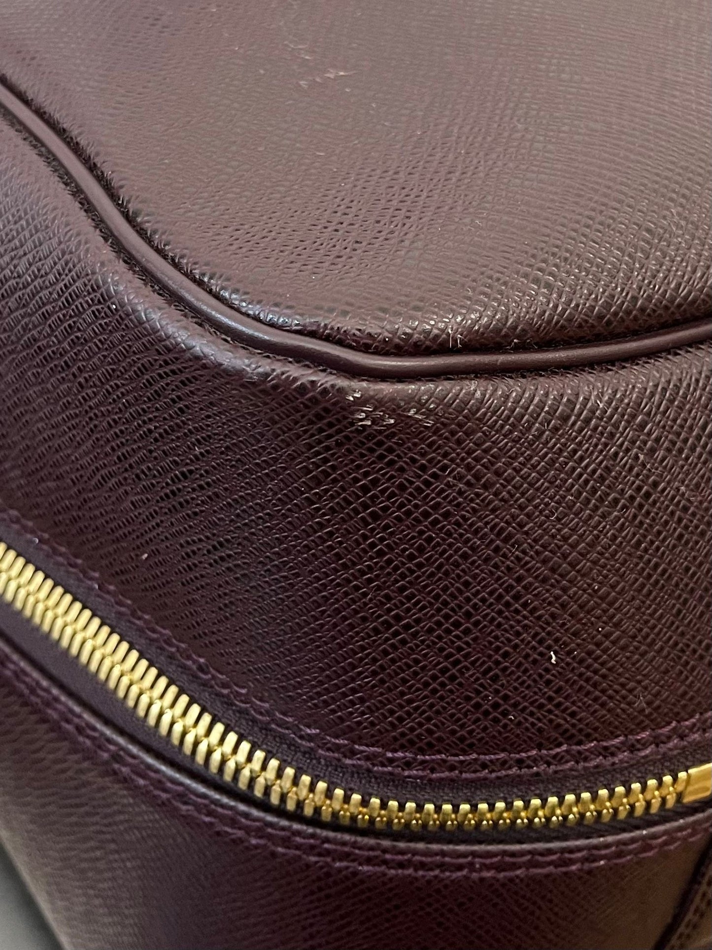 Louis Vuitton Helanga Taiga