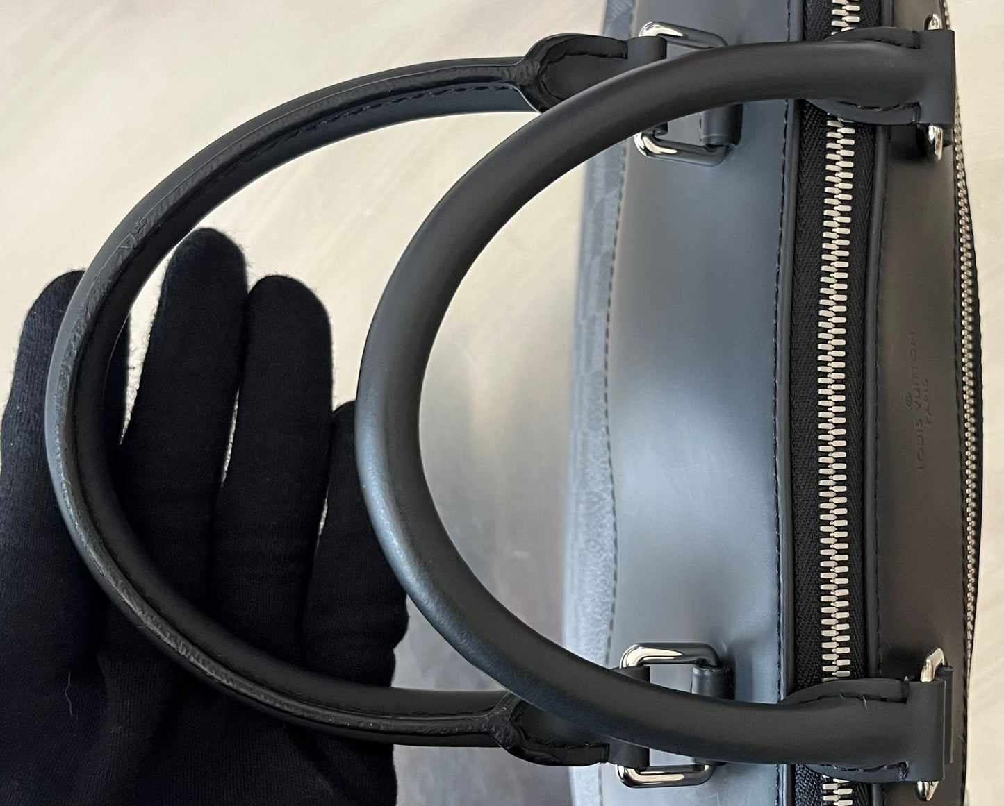 Louis Vuitton Porte Documents Jour