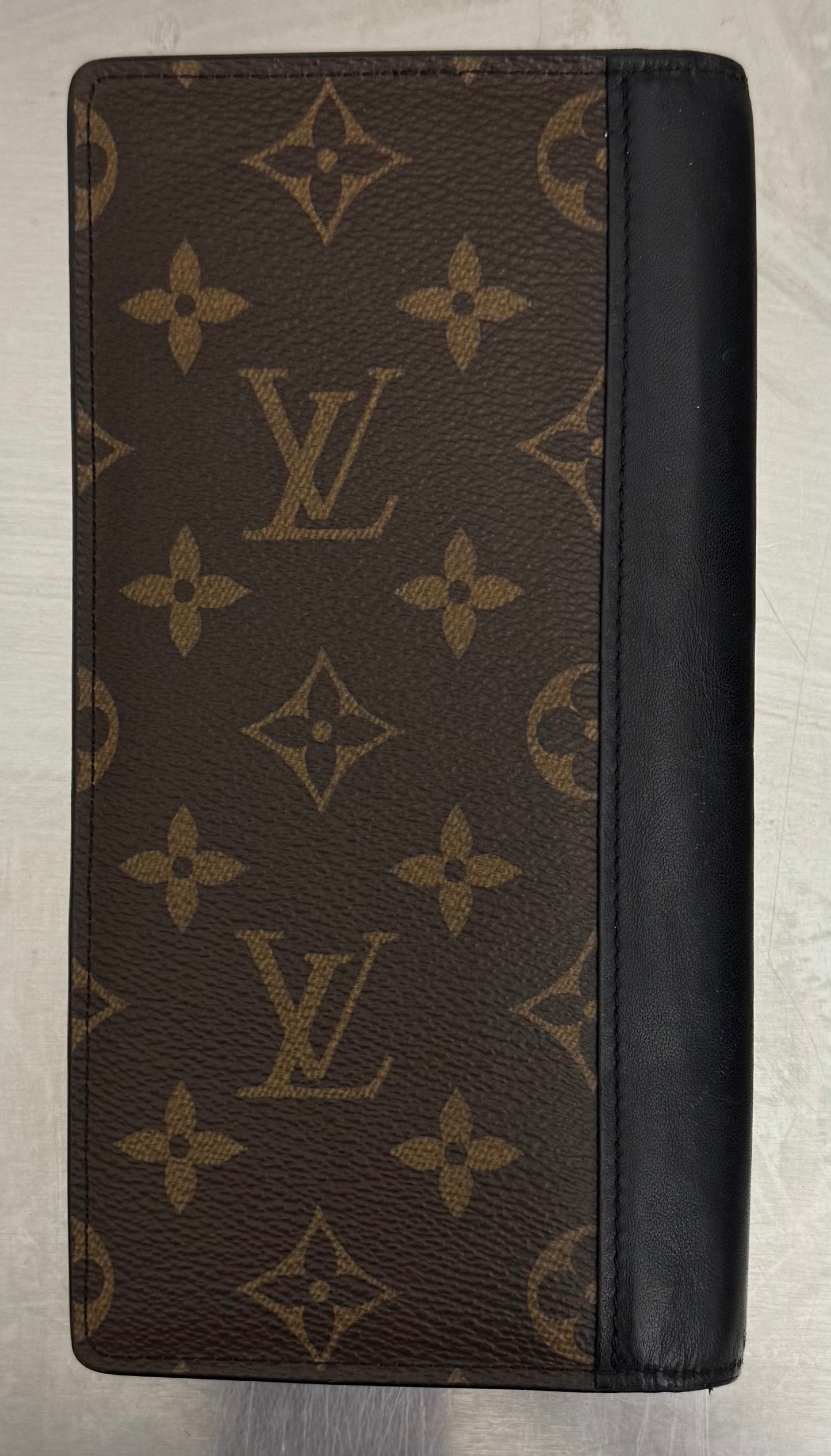 Louis Vuitton Brazza Macassar