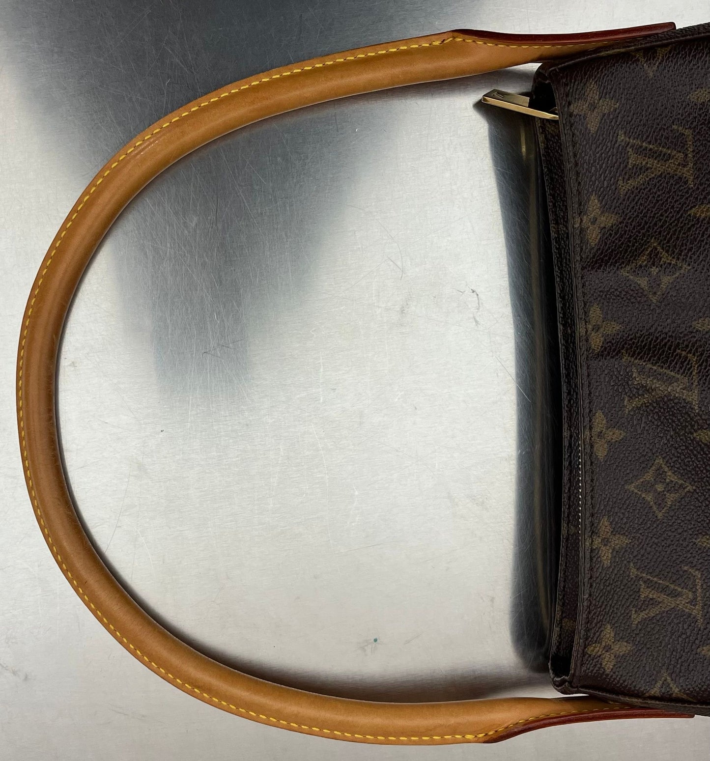 Louis Vuitton Looping MM