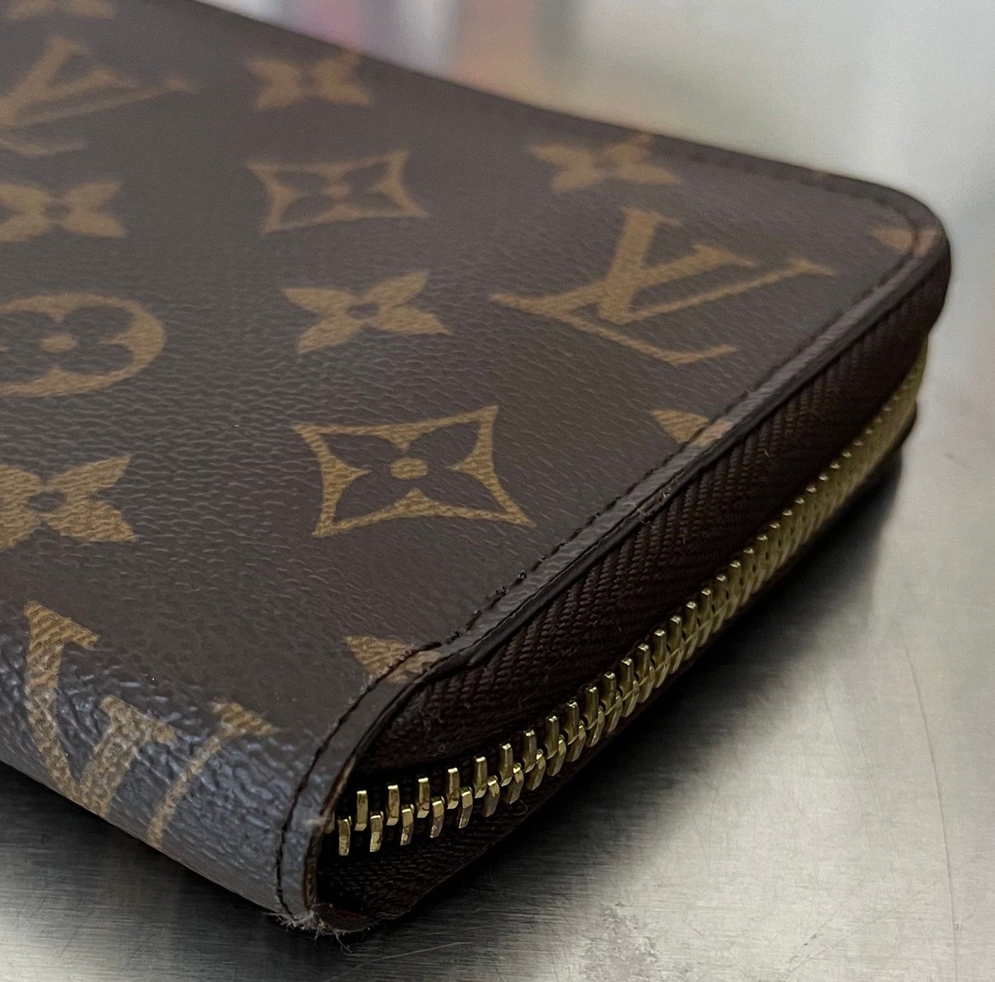 Louis Vuitton Zippy Monogram