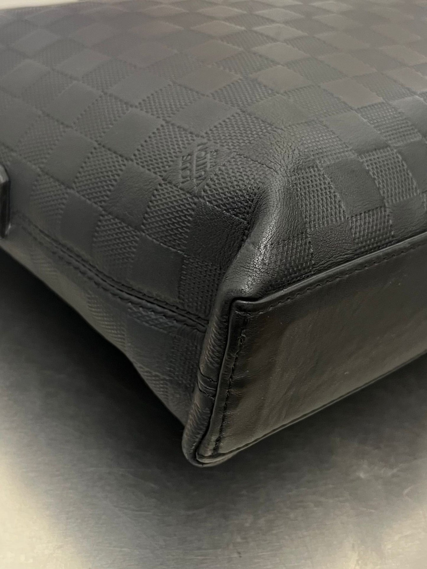 Louis Vuitton Porte Documents Jour Infini