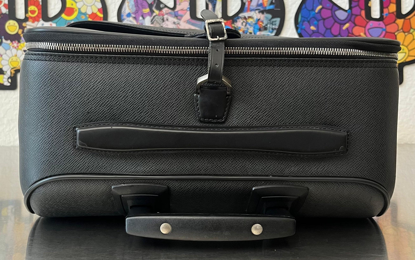 Louis Vuitton Pegase 60 Taiga