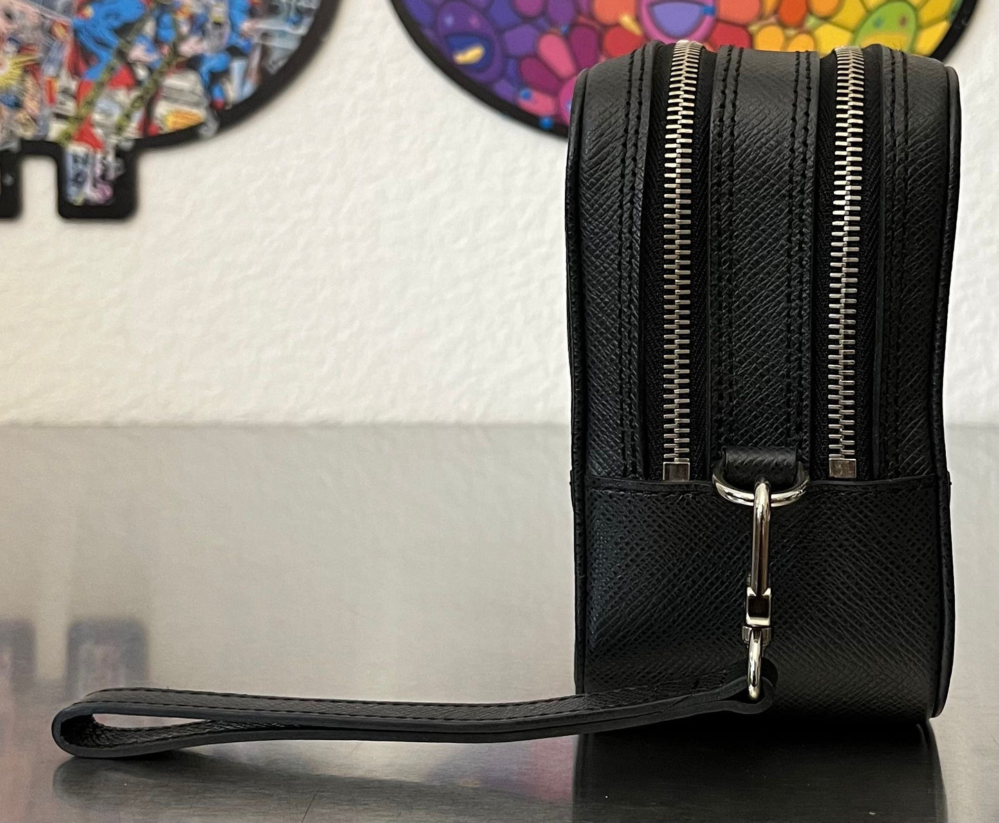 Louis Vuitton Pavel Taiga Leder