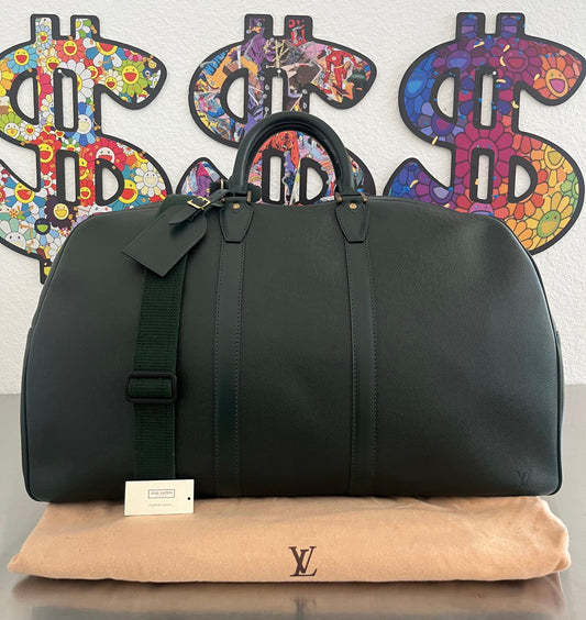 Louis Vuitton Kendall GM Taiga Leder