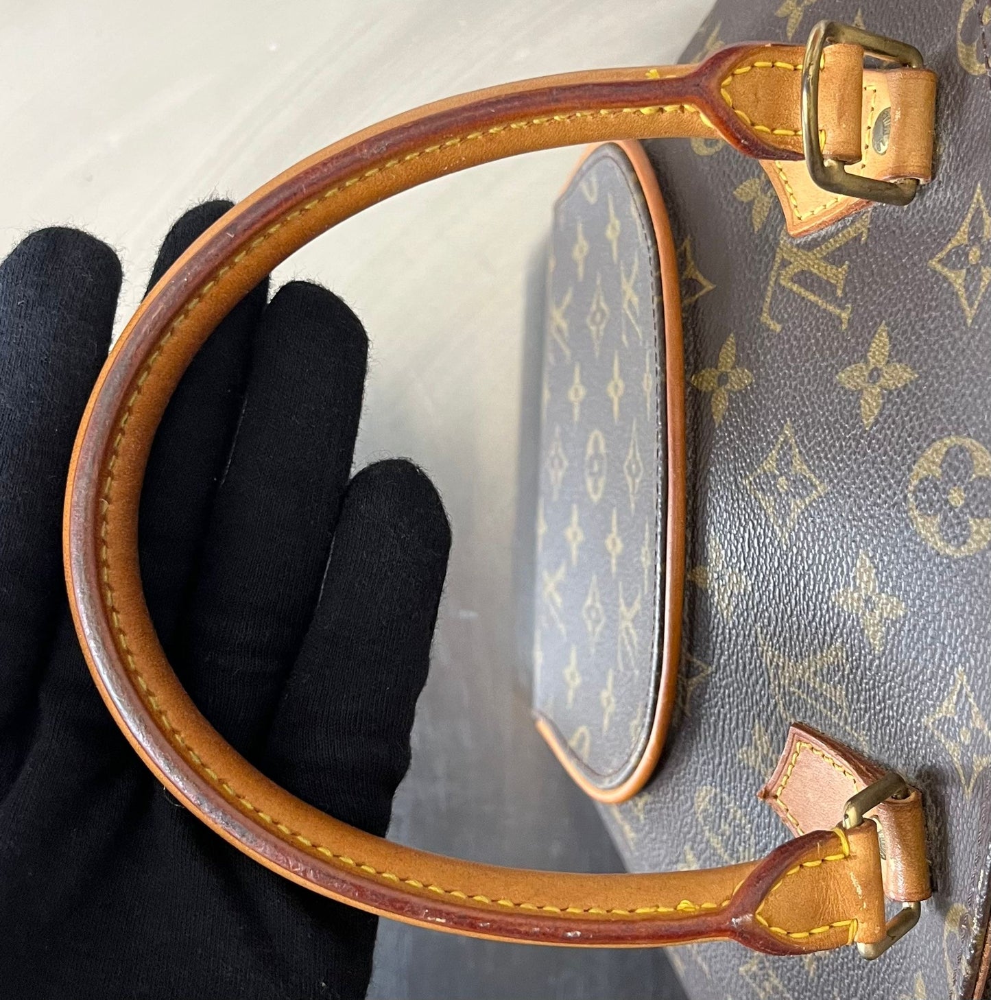Louis Vuitton Ellipse MM