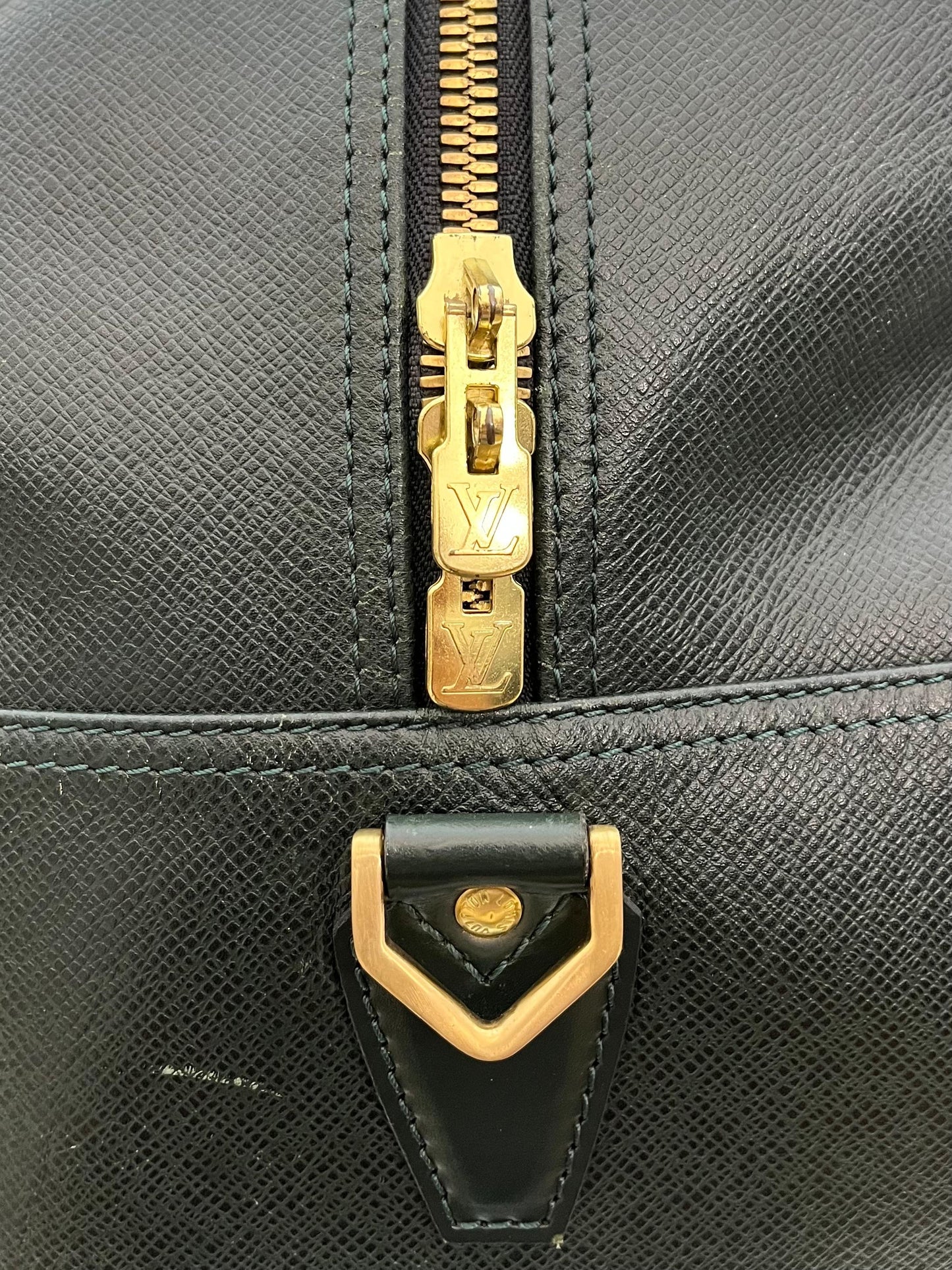 Louis Vuitton Kendall GM Taiga