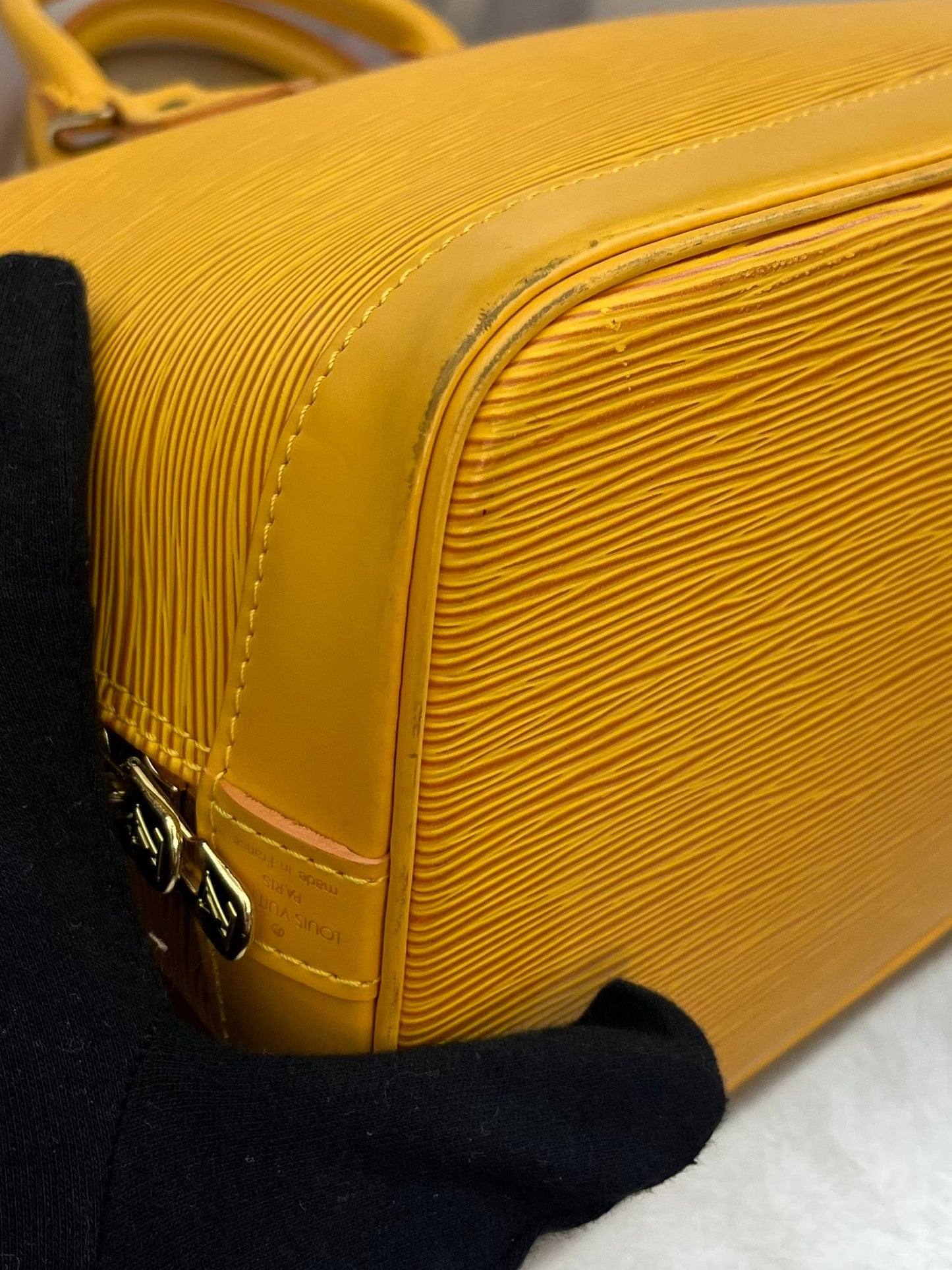 Louis Vuitton Alma PM Epi