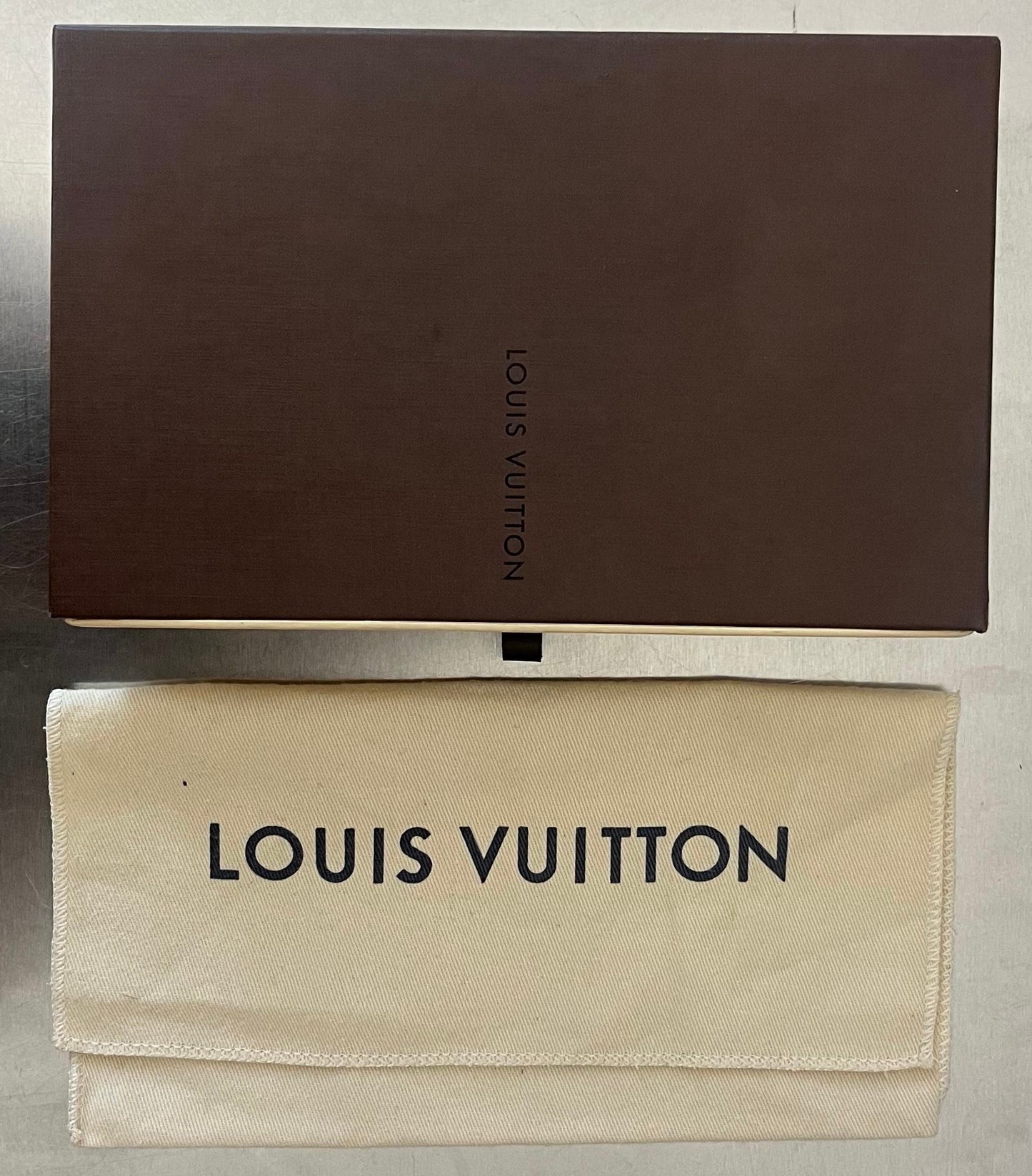Louis Vuitton Zippy Damier