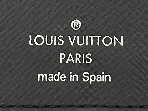 Louis Vuitton Zippy Vertical Epi