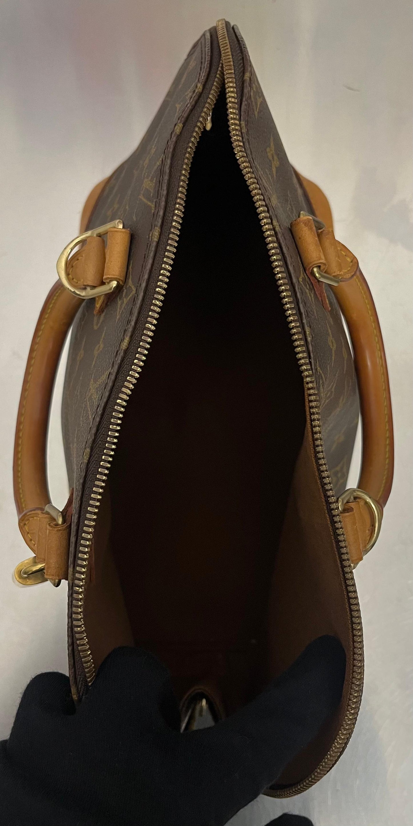 Louis Vuitton Alma PM