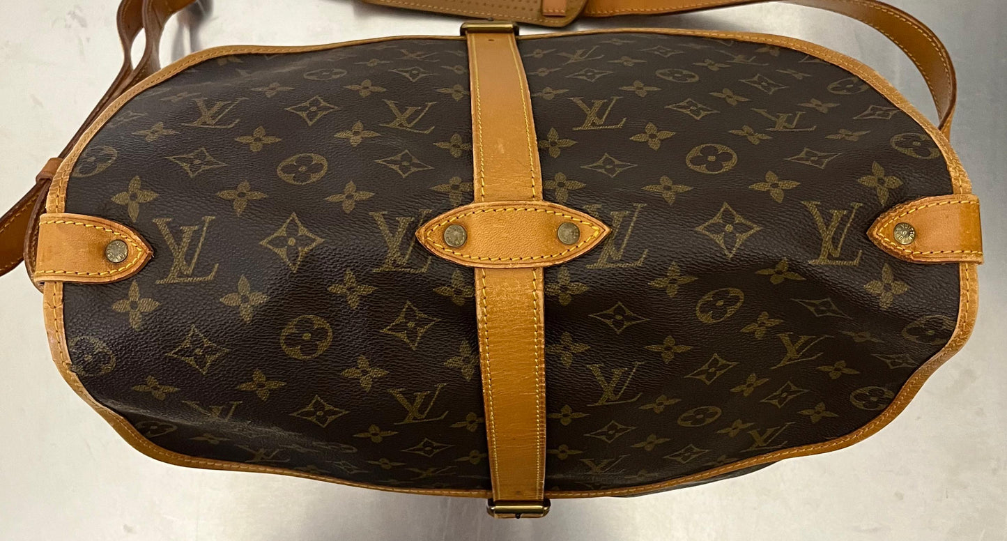 Louis Vuitton Saumur 35