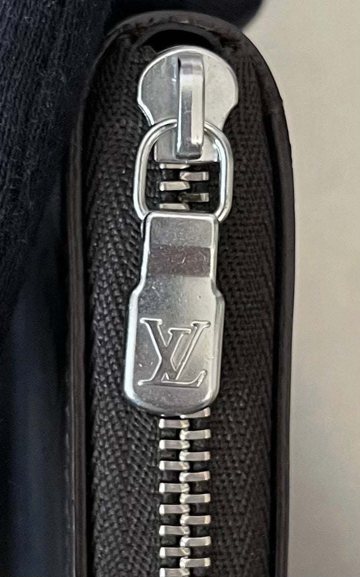 Louis Vuitton Monogram Glace Bi-Fold