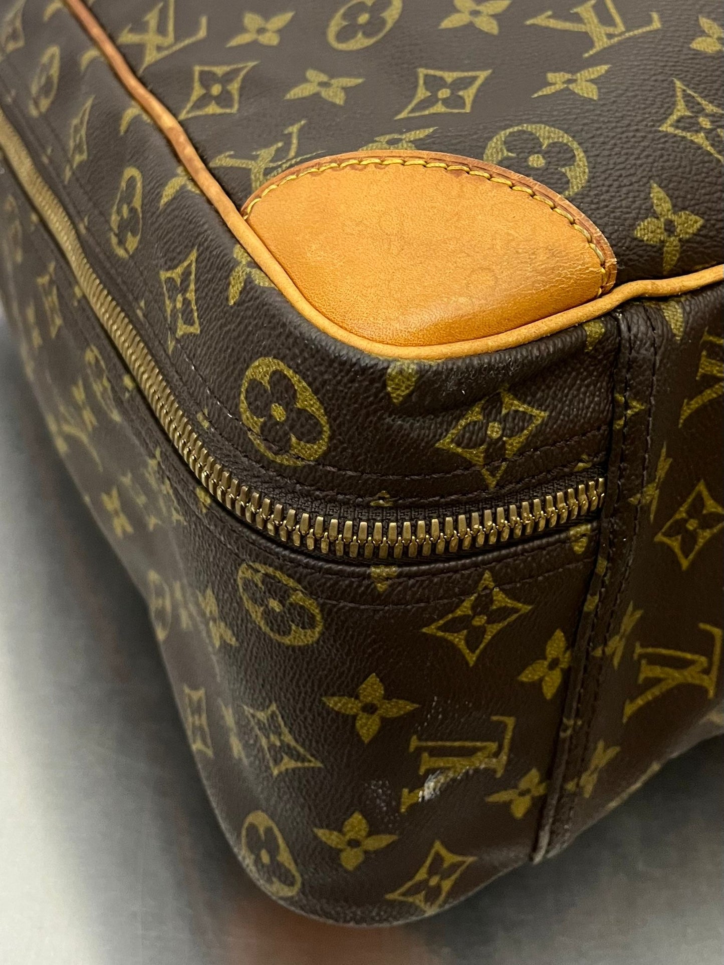 Louis Vuitton Sirius 45
