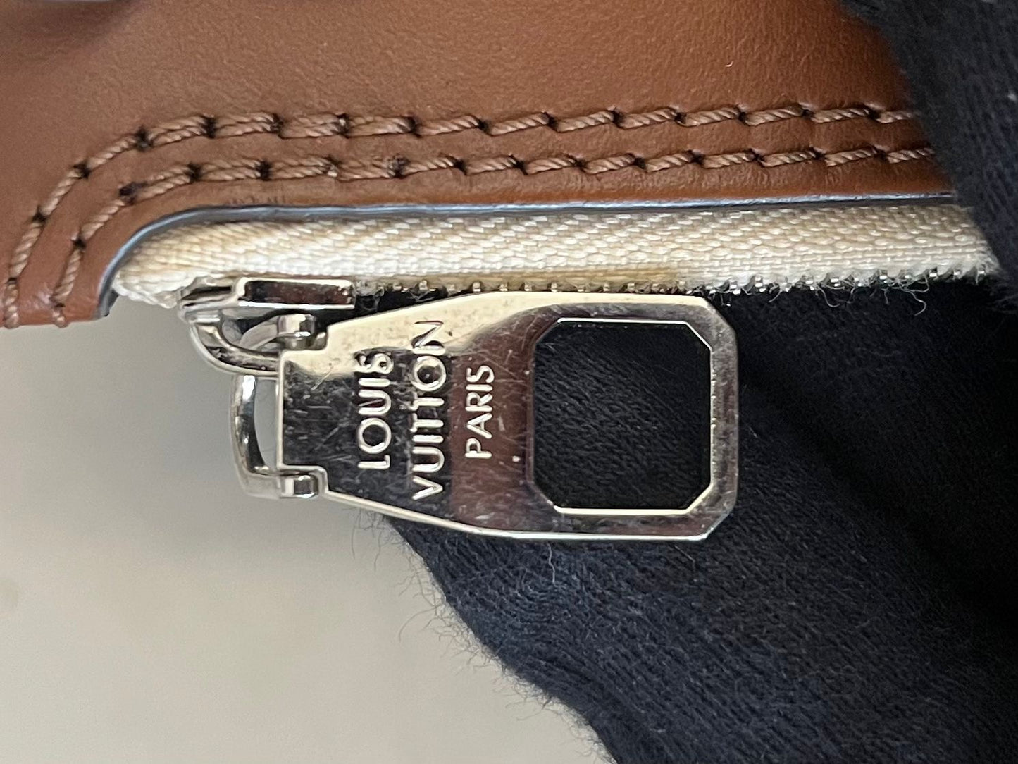 Louis Vuitton Hina PM