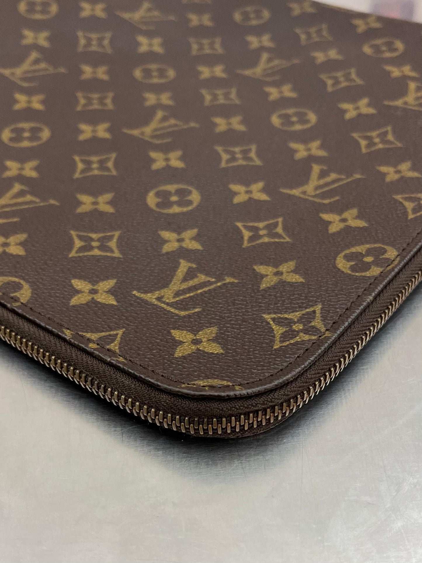 Louis Vuitton Posh Document Monogram GM (1987)