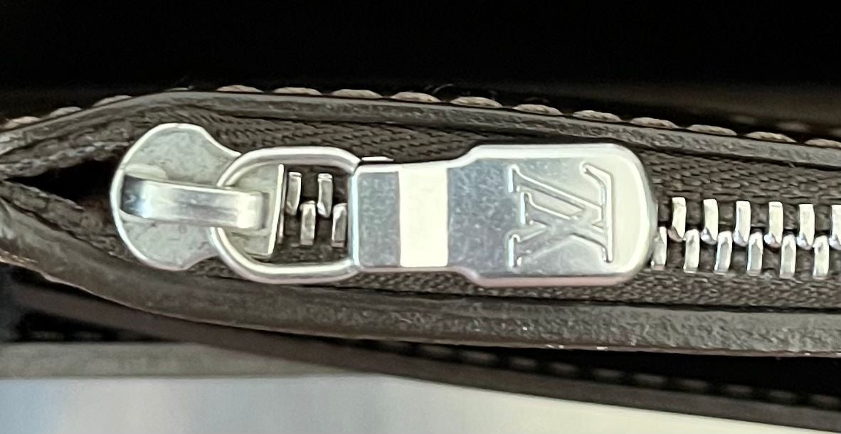 Louis Vuitton Laguito Taiga