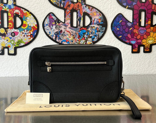 Louis Vuitton Pavel Taiga Leder
