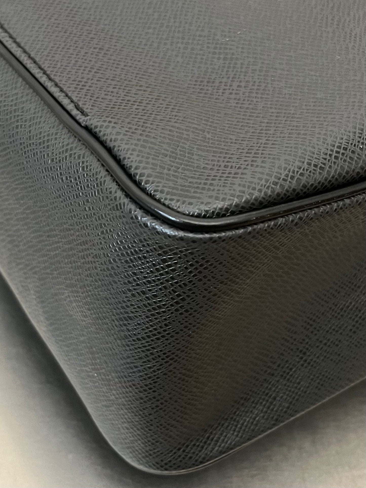 Louis Vuitton Yaranga Taiga