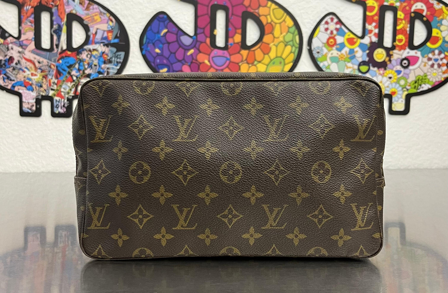 Louis Vuitton Trousse Toilette 28