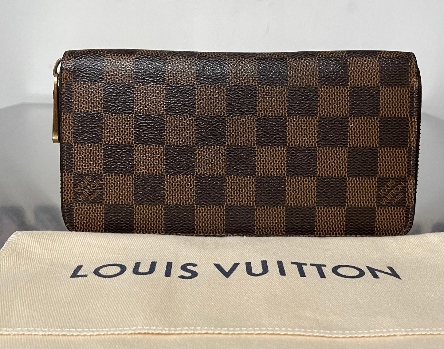 Louis Vuitton Zippy Damier