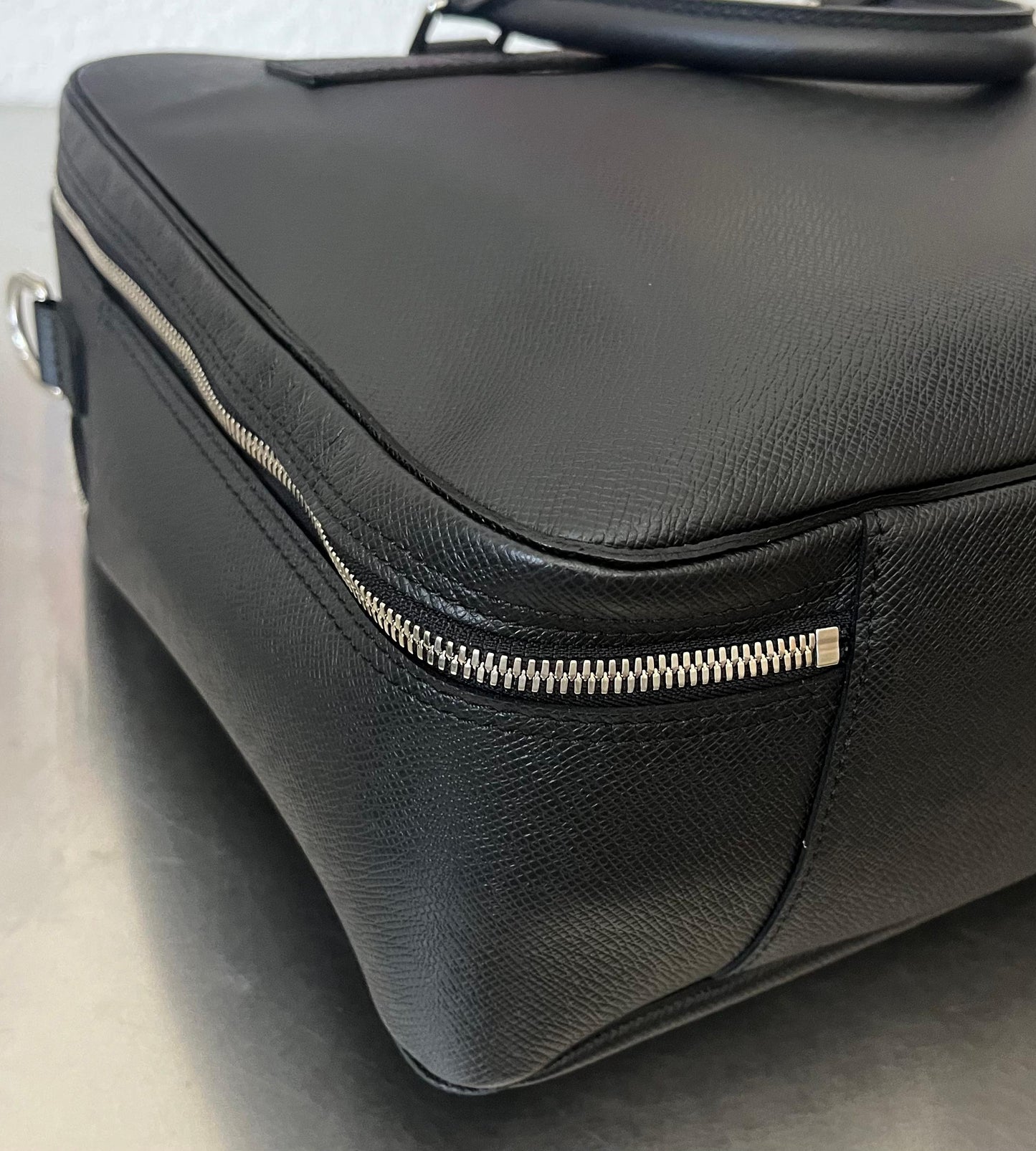 Louis Vuitton Overnight Taiga