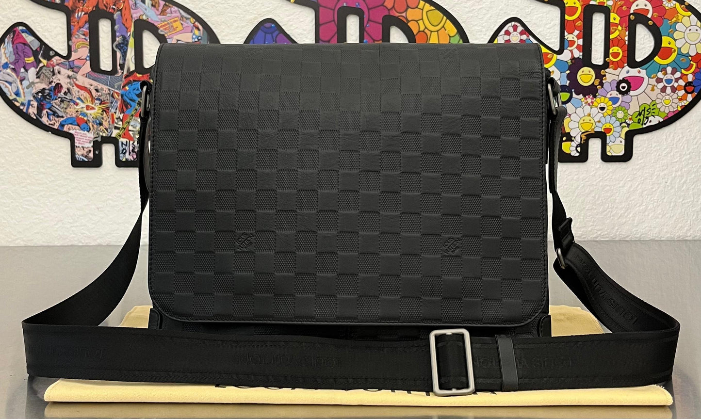 Louis Vuitton District Infini Leder