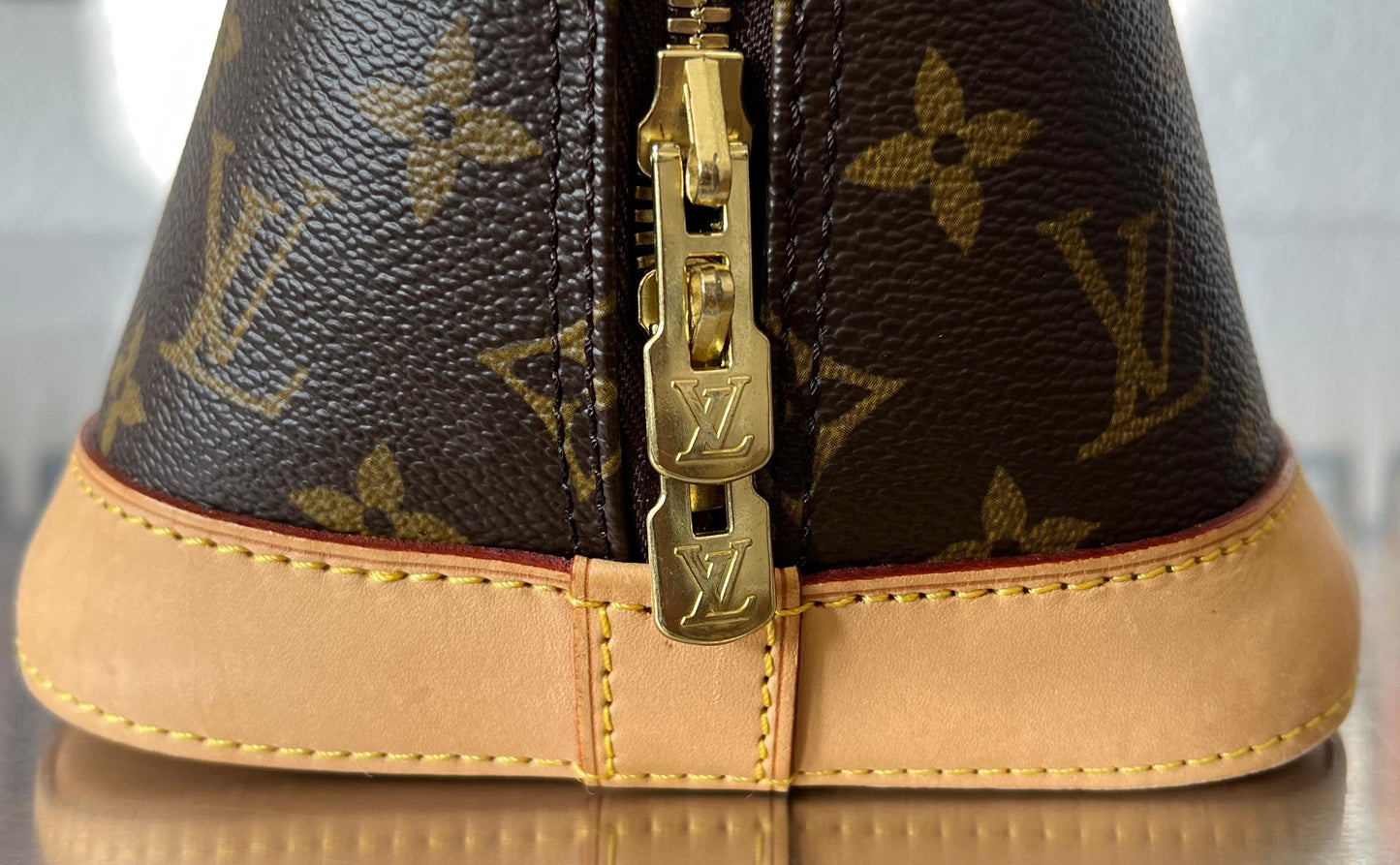 Louis Vuitton Alma PM
