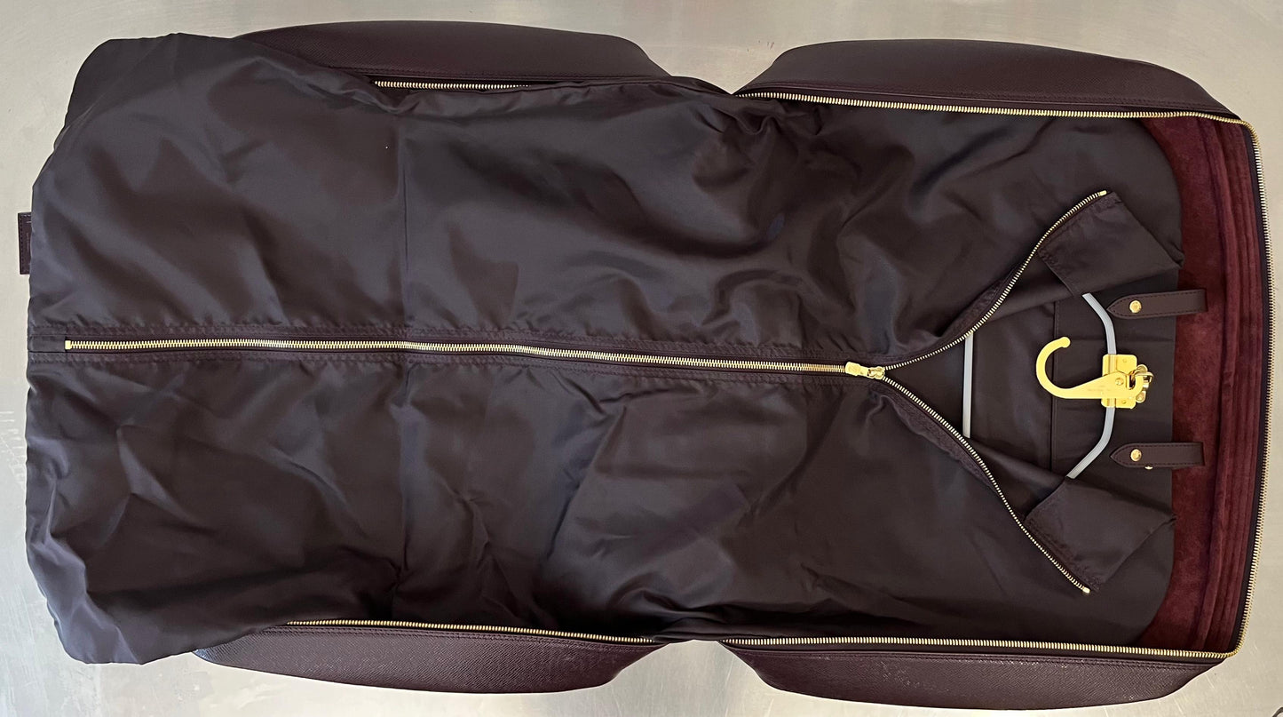 Louis Vuitton Helanga Taiga